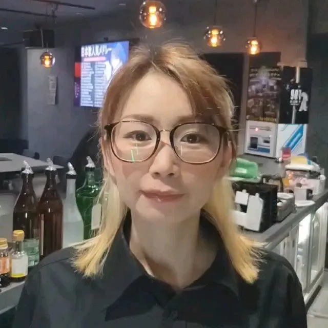 901-QLAY-梅田店BAR TIMEスタートです🍷